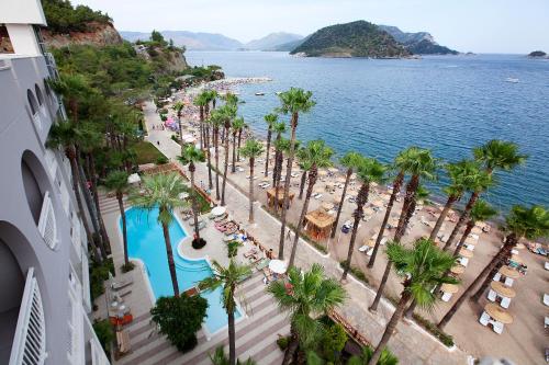 quadas hotel adults only