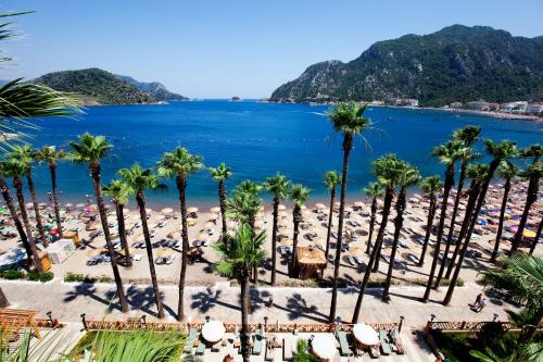 quadas hotel adults only