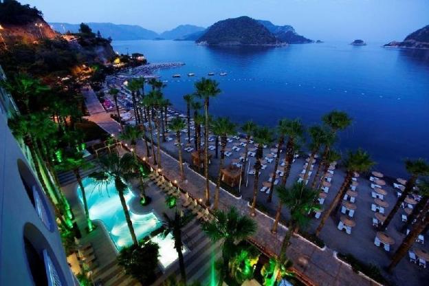 quadas hotel adults only