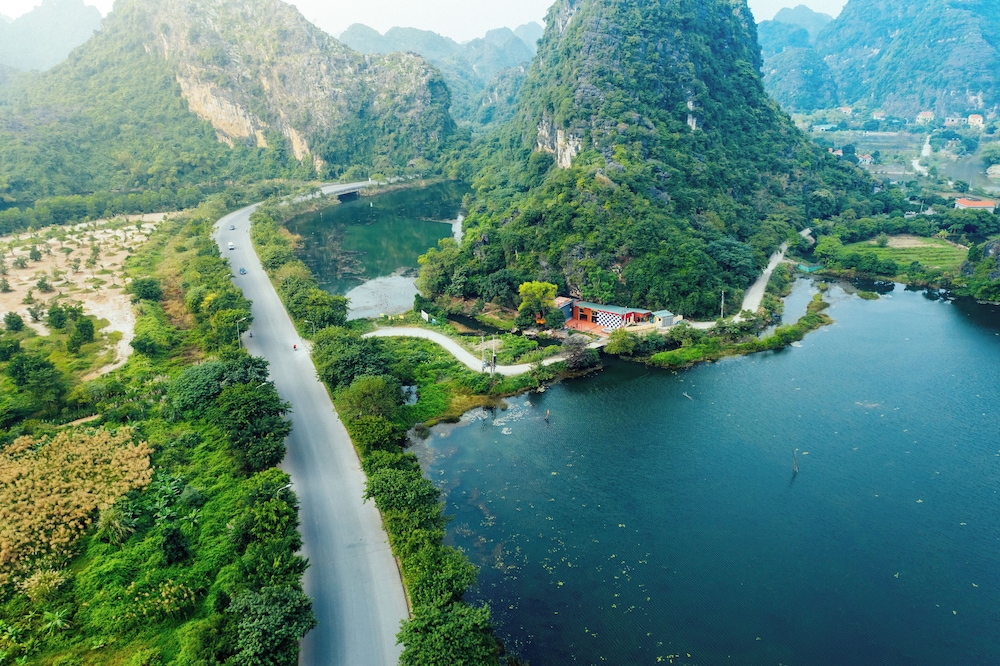 trang an freedom hood