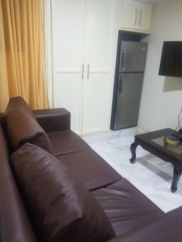 2 guests 1bed studio 3min to beach and main street