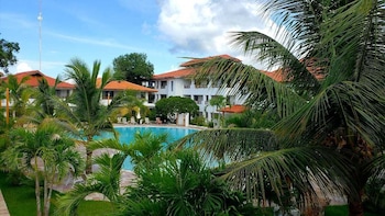 residencial paraiso pool