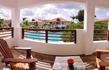 residencial paraiso pool