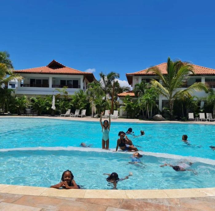 residencial paraiso pool