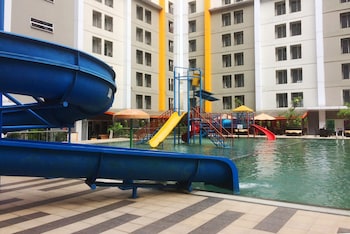 minimalist pool view low rise studio paramount skyline apartment