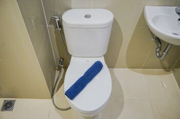 Minimalist Pool View Low Rise Studio @ Paramount Skyline Apartment,,0 star