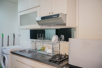 Minimalist Pool View Low Rise Studio @ Paramount Skyline Apartment,,0 star