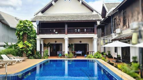 alana luang prabang