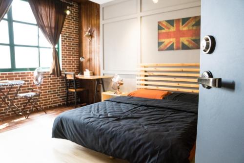 baker street design inn