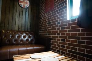baker street design inn