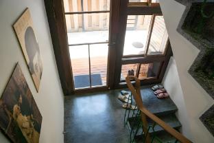 baker street design inn