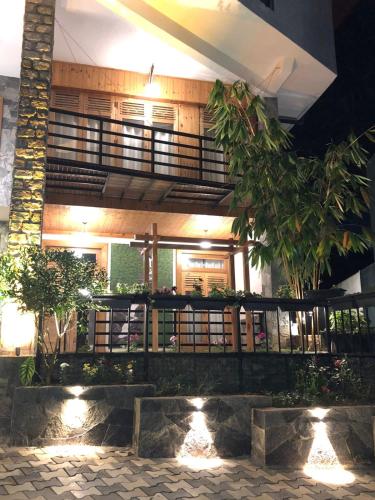 3 arch resort ella