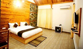 The Manrals Resort,,3 star