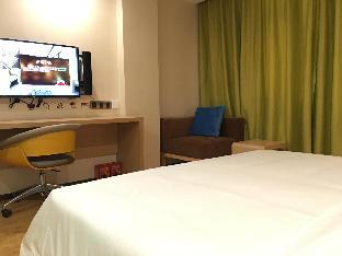 iu hotels shangri la bus terminal songzanlin temple