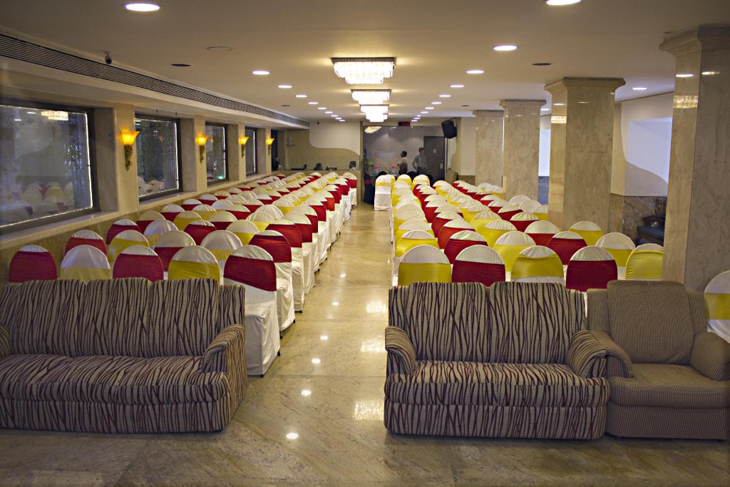 Vishal Hall,Kalyan West,2 star