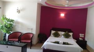 cubbon suites 10 minute walk to mg road mg road metro and church street