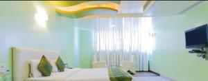 cubbon suites 10 minute walk to mg road mg road metro and church street