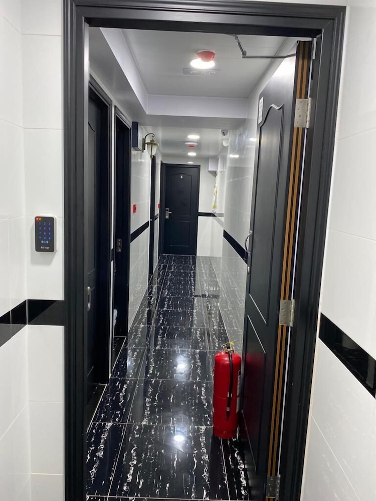 new day night hostel