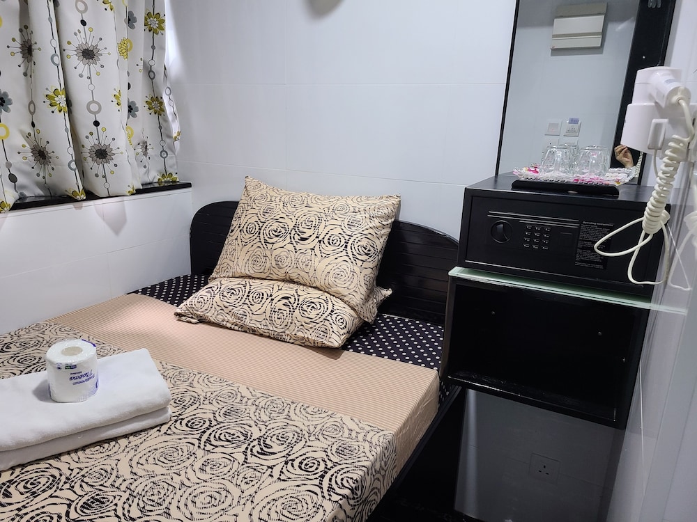 new day night hostel