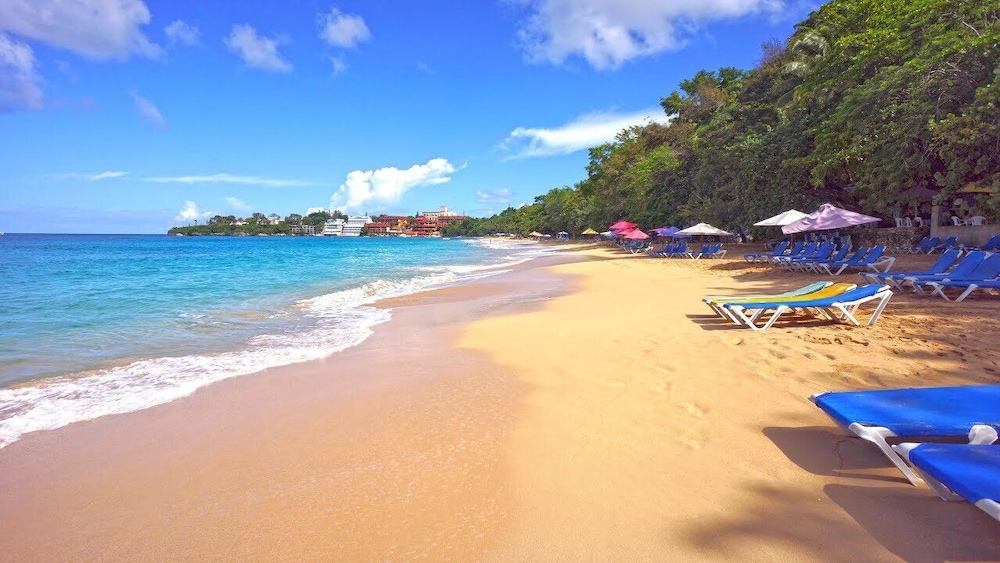 exotic beach vacation apartment with picuzzi