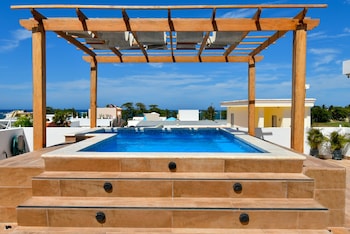 exotic beach vacation apartment with picuzzi