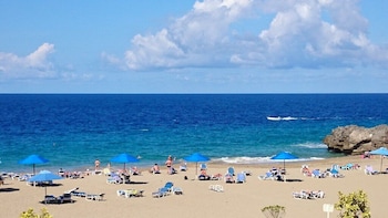 exotic beach vacation apartment with picuzzi