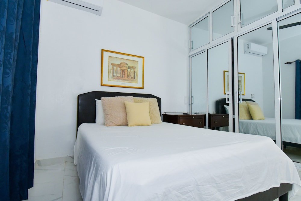 exotic beach vacation apartment with picuzzi
