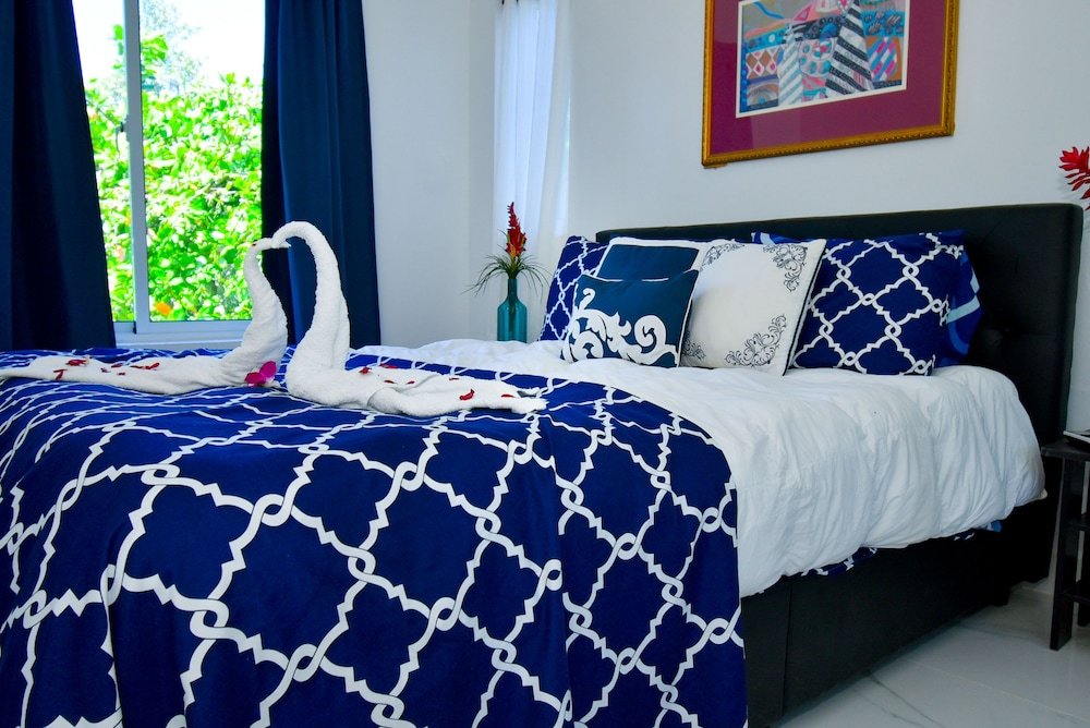 exotic beach vacation apartment with picuzzi