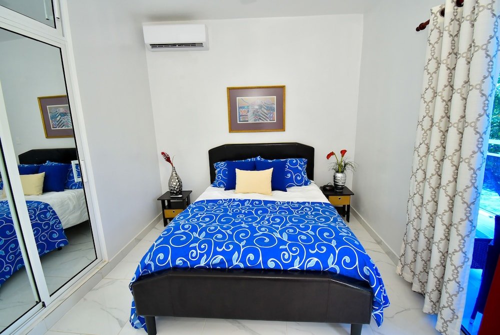 exotic beach vacation apartment with picuzzi