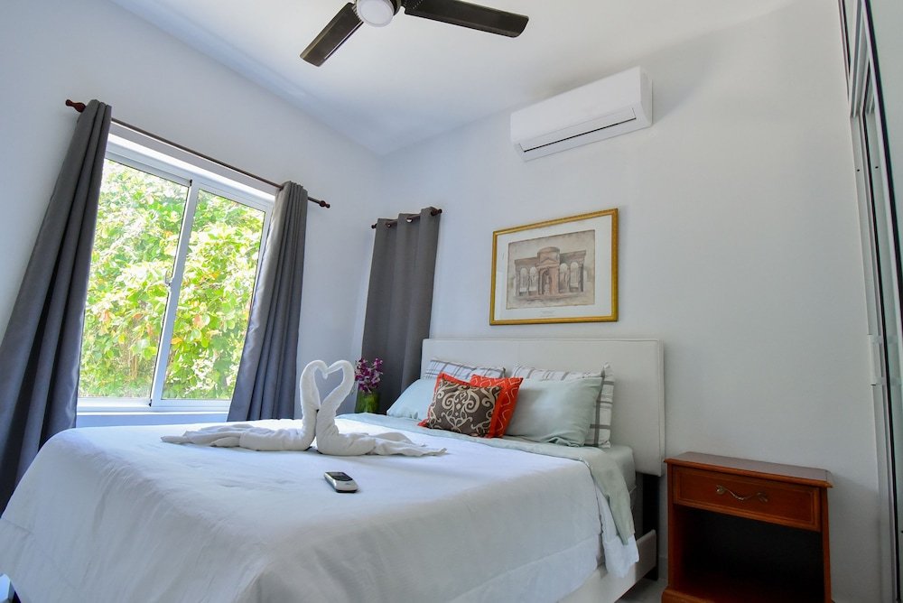 exotic beach vacation apartment with picuzzi