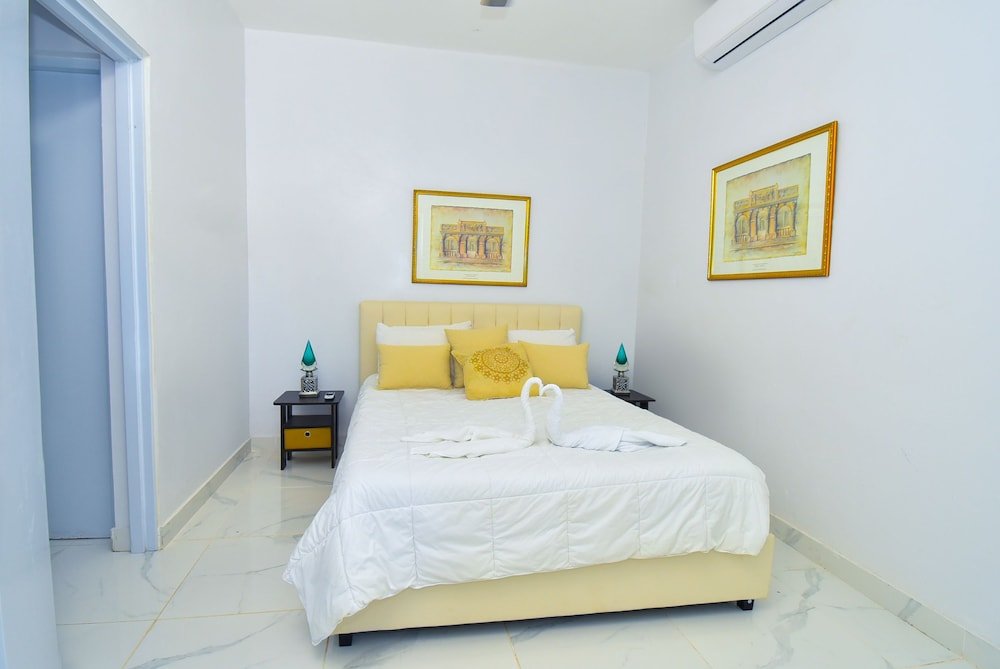 exotic beach vacation apartment with picuzzi