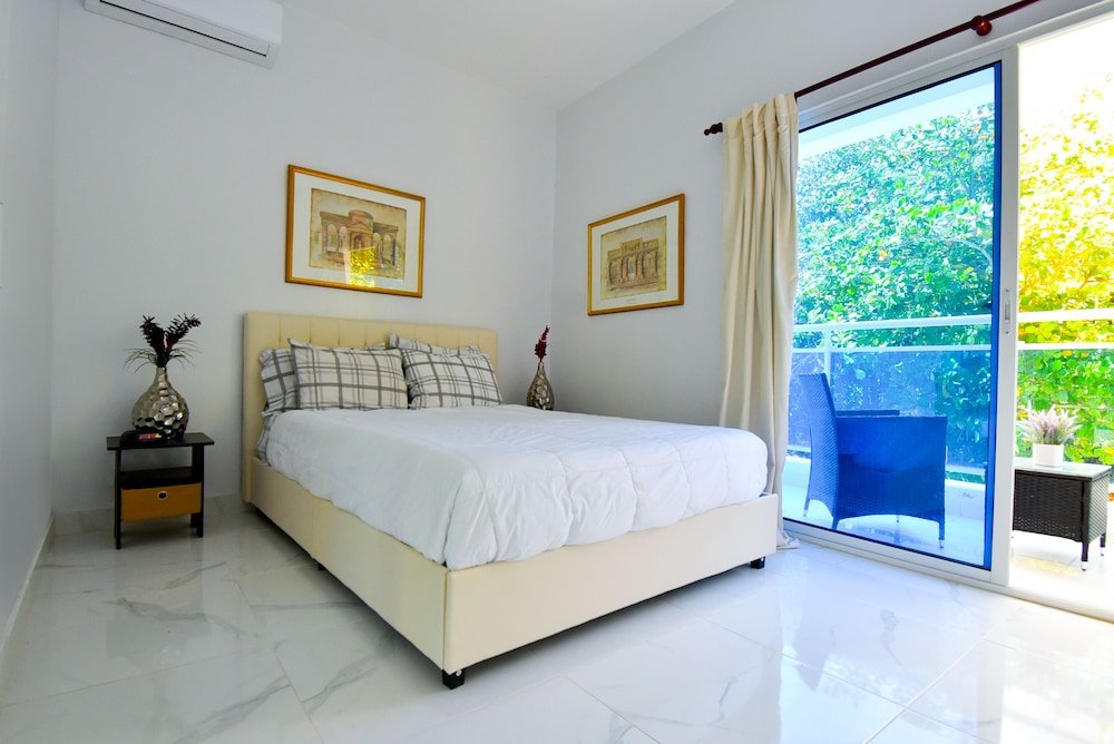exotic beach vacation apartment with picuzzi