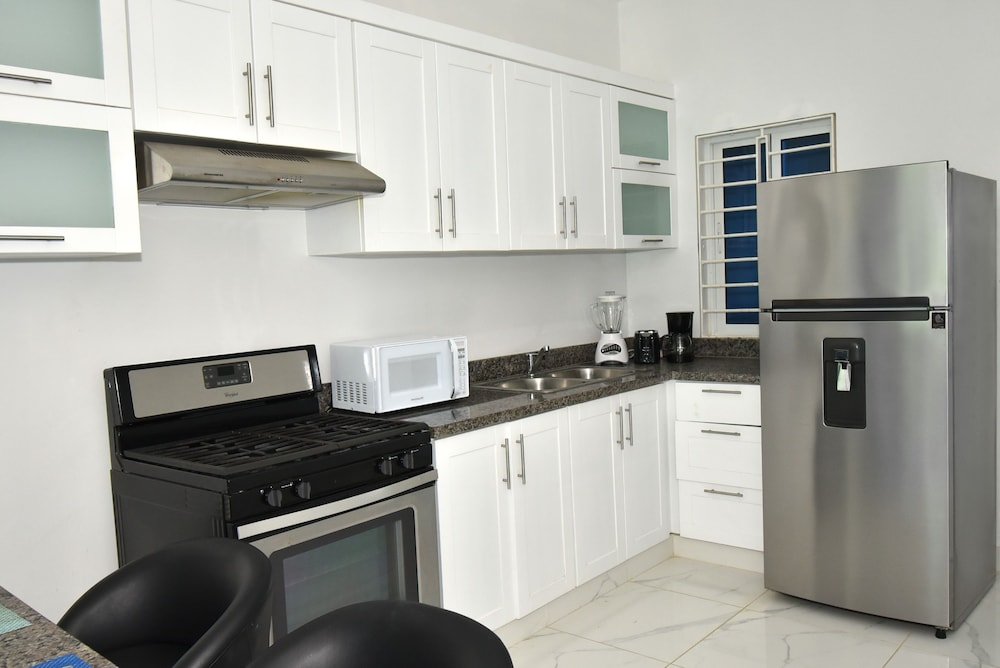 exotic beach vacation apartment with picuzzi
