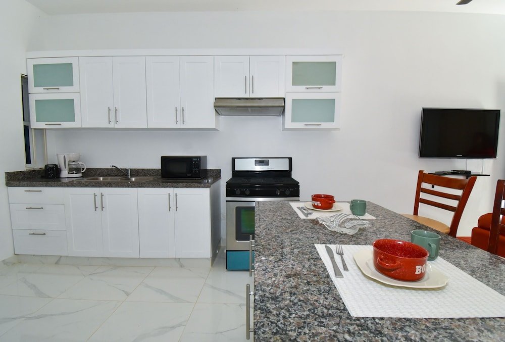exotic beach vacation apartment with picuzzi