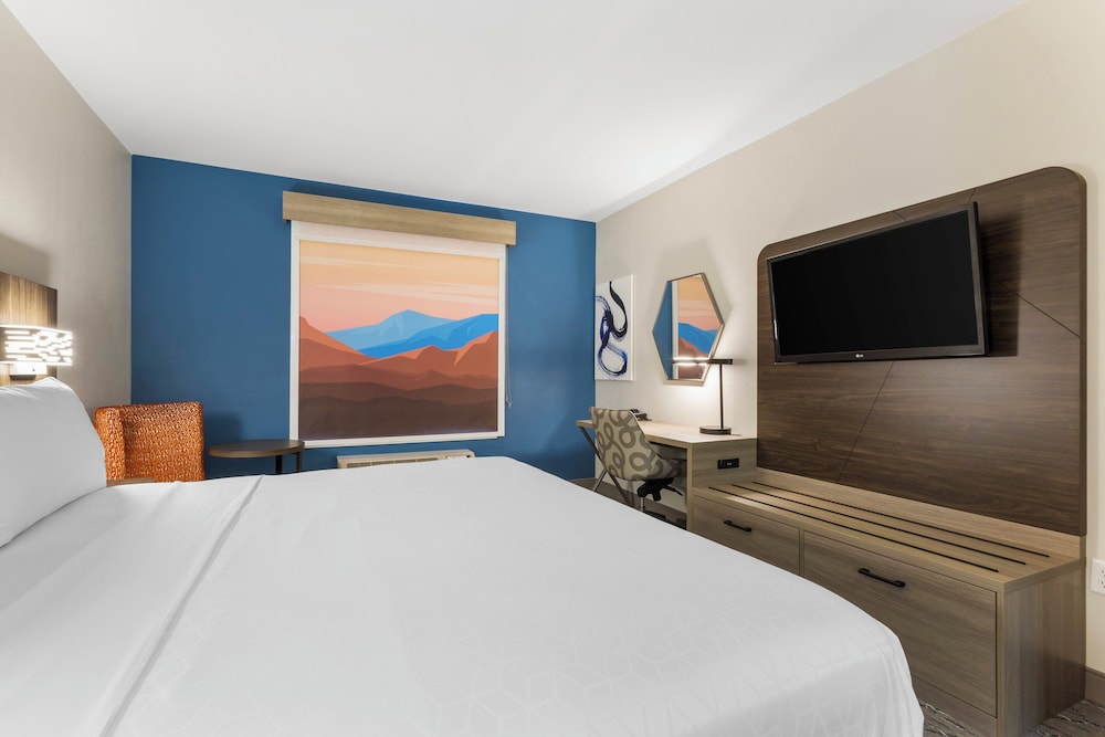 holiday inn express hotel and suites belgrade by ihg