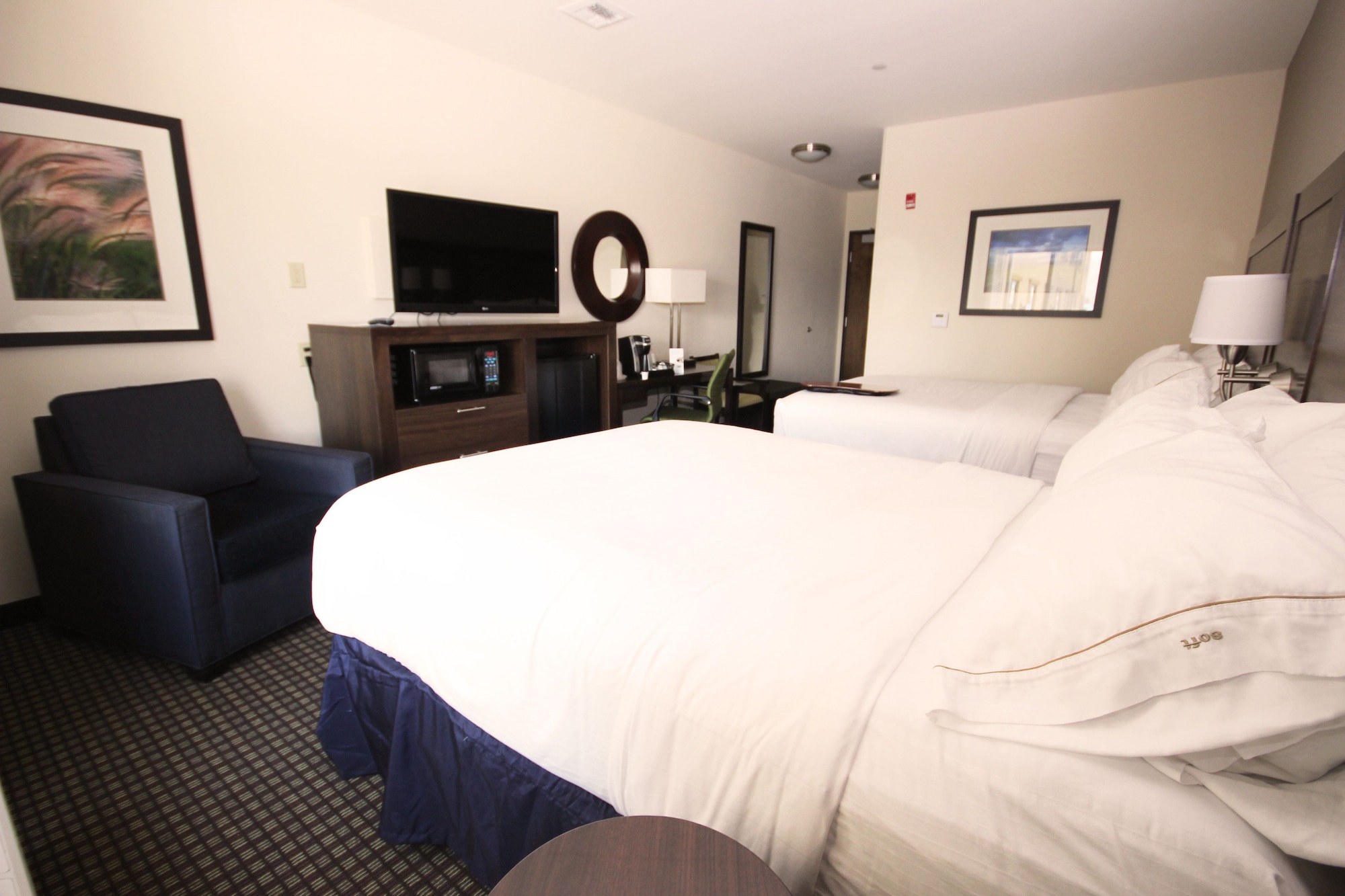 holiday inn express hotel and suites belgrade by ihg