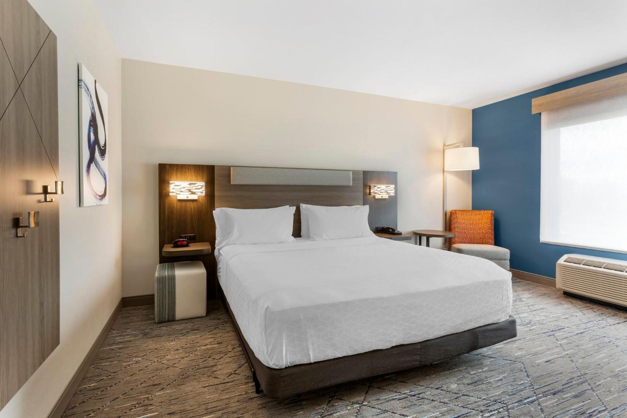 holiday inn express hotel and suites belgrade by ihg