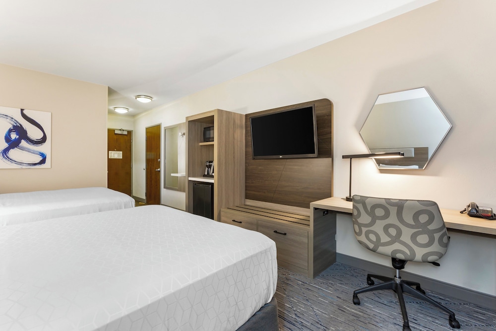 holiday inn express hotel and suites belgrade by ihg