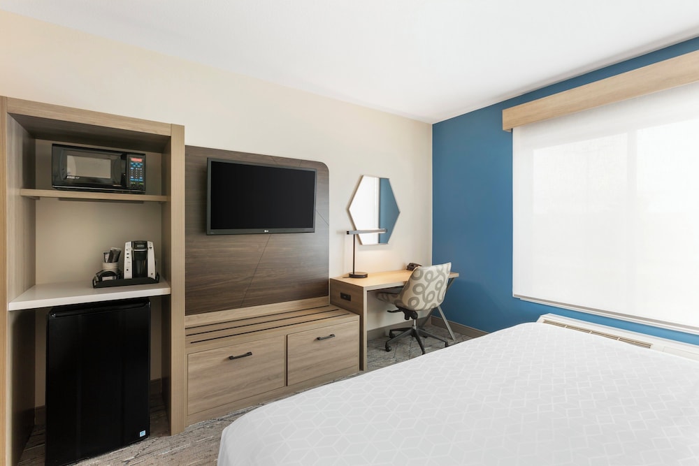 holiday inn express hotel and suites belgrade by ihg