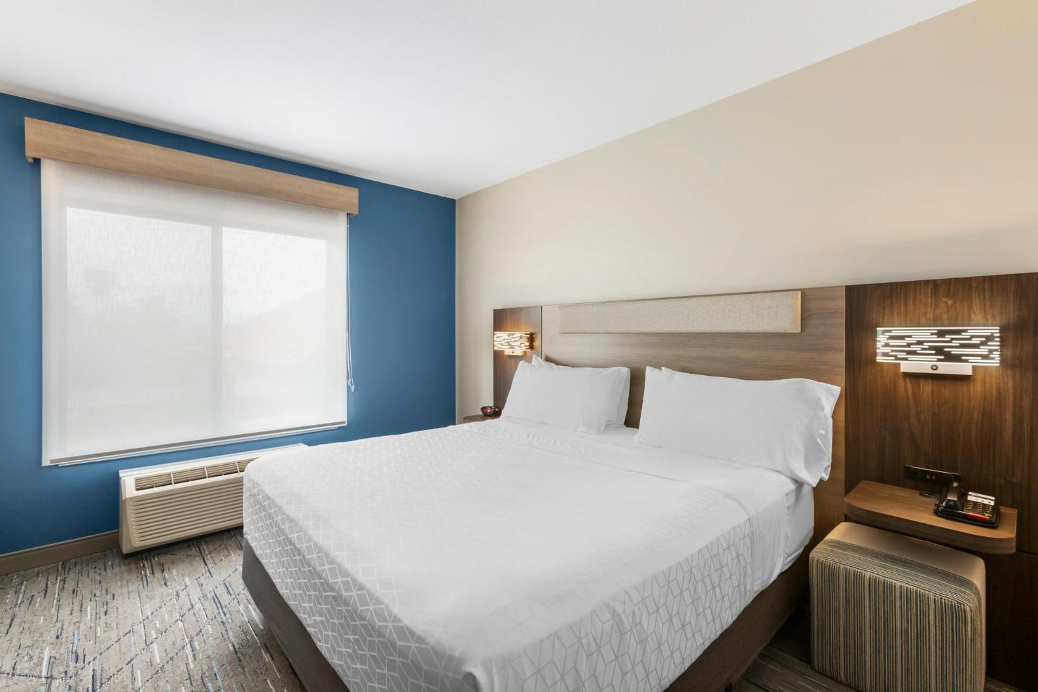 holiday inn express hotel and suites belgrade by ihg