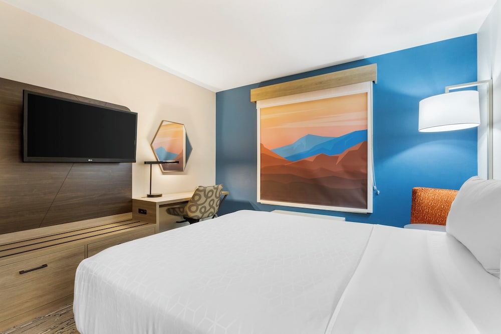 holiday inn express hotel and suites belgrade by ihg