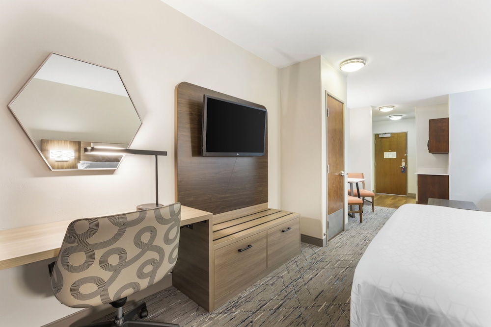 holiday inn express hotel and suites belgrade by ihg