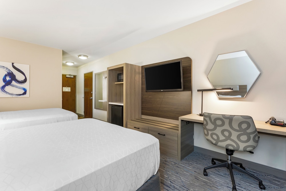 holiday inn express hotel and suites belgrade by ihg