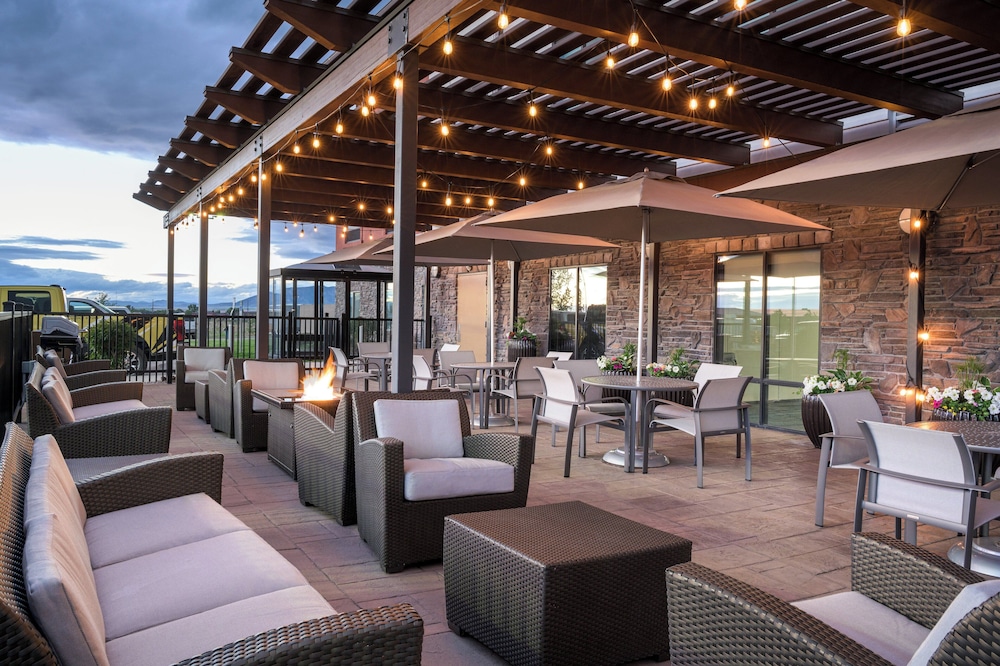holiday inn express hotel and suites belgrade by ihg