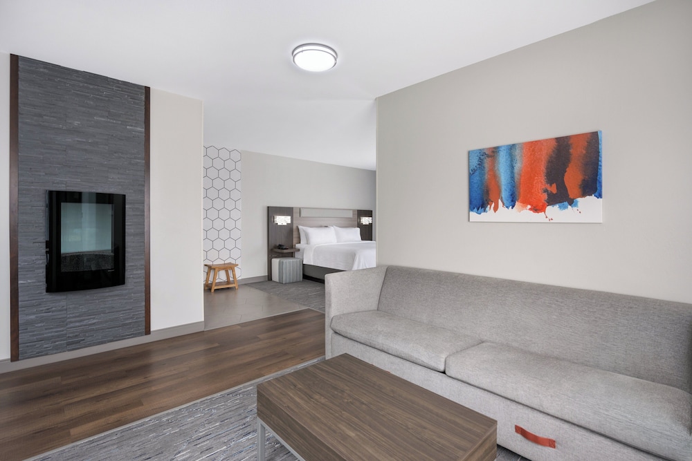 holiday inn express hotel and suites belgrade by ihg