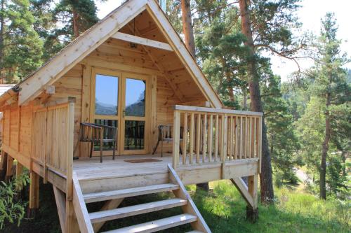 cabane lodge domaine du lac chambon