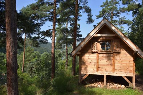 cabane lodge domaine du lac chambon