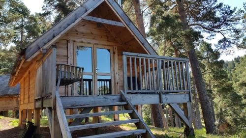 cabane lodge domaine du lac chambon