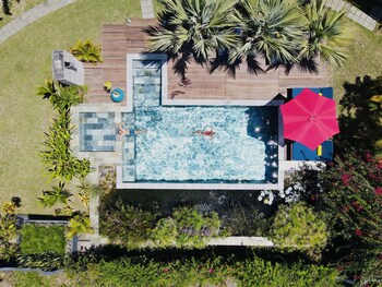 The Good Life Mauritius,,3.5 star