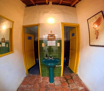 hostal trip monkey barichara hostel
